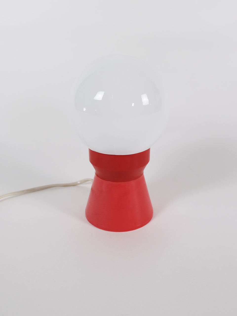 Red ball lamp 