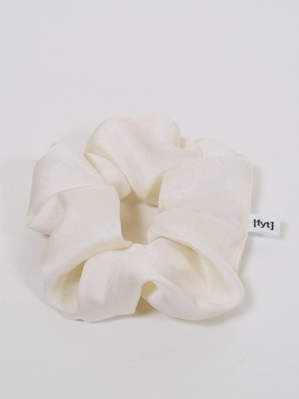 Silk scrunchie white